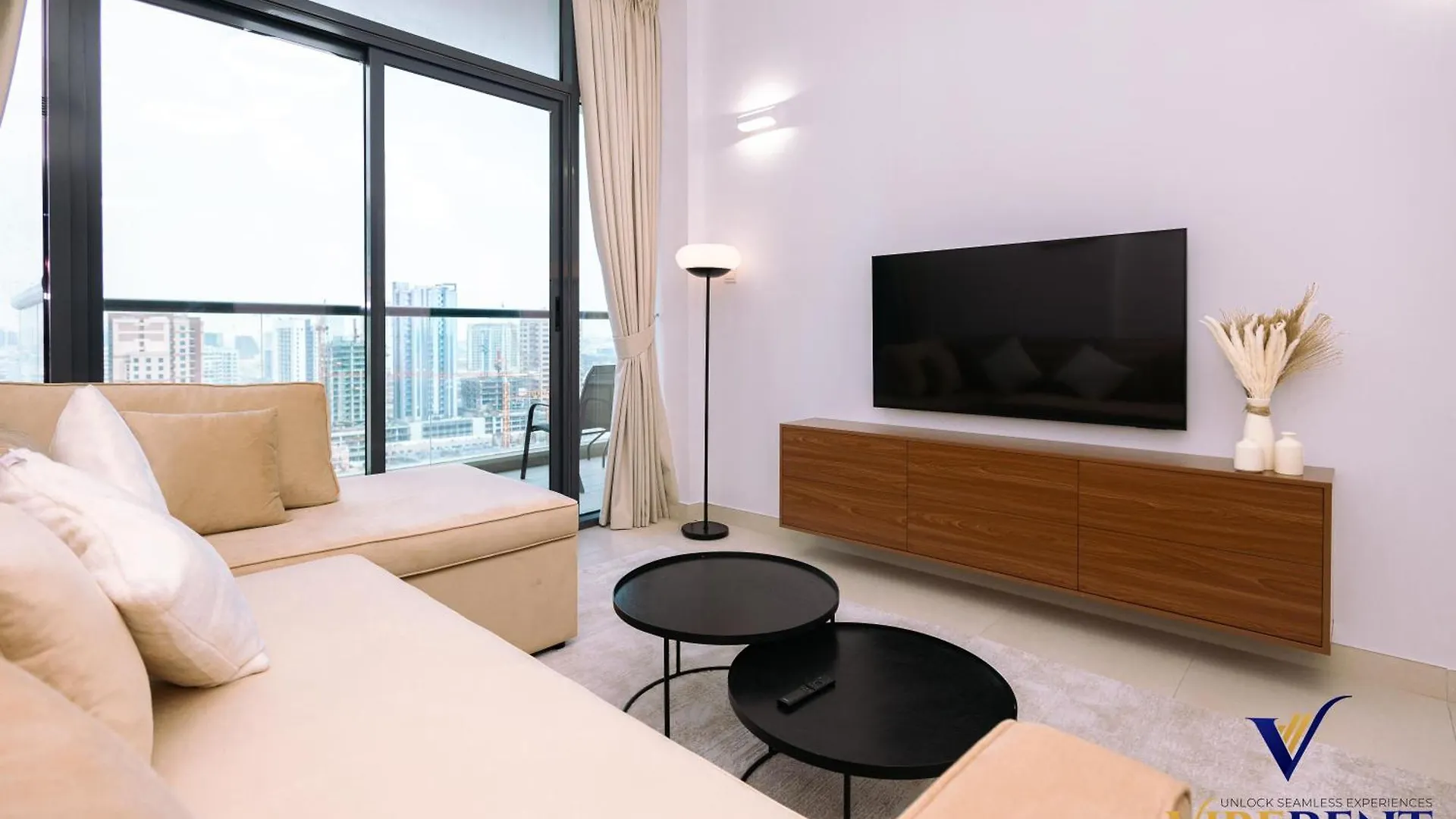 Apartment Central Jvc Boho Pool Sauna Gym Dubai